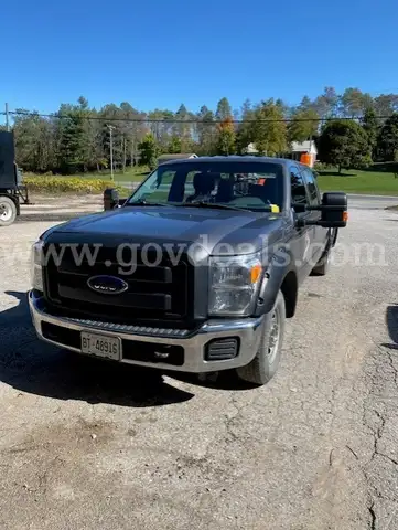 2014 Ford F-250 SD XL Crew Cab Long Bed 2WD