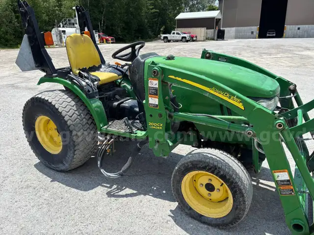 2008 John Deere 2520