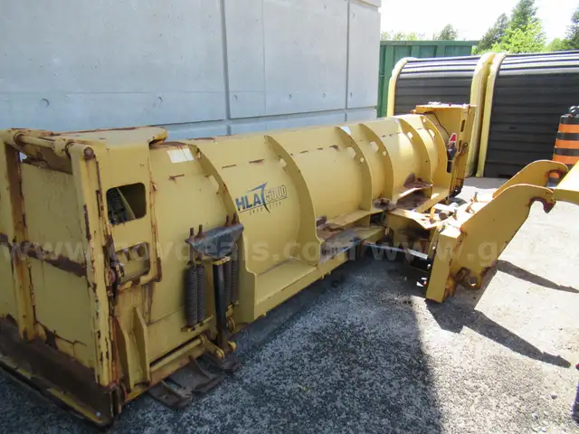 HLA 5000 Snow Pusher