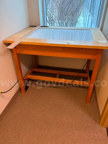 Drafting Table w/ Light