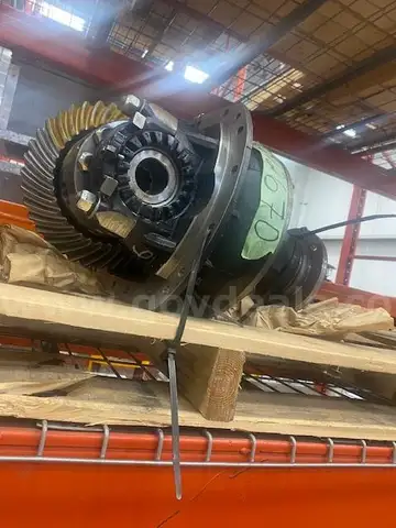 A Lot of various Transit Bus Axles, Brakes and Hubs