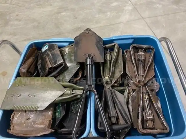 Folding Camp Shovels