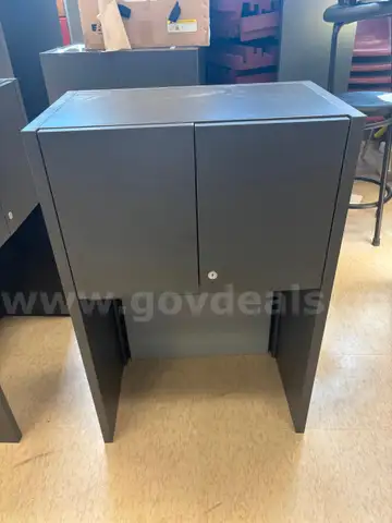 Hutch pair