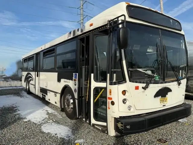 5 Decommissioned buses (Without Tires) &#x2013; 2008 NABI/416.15.02 &#x2013; Lot BL26-1