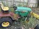John Deere Lawn Tractor