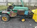 John Deere  Older tractor