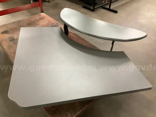Adjustable Tabletop