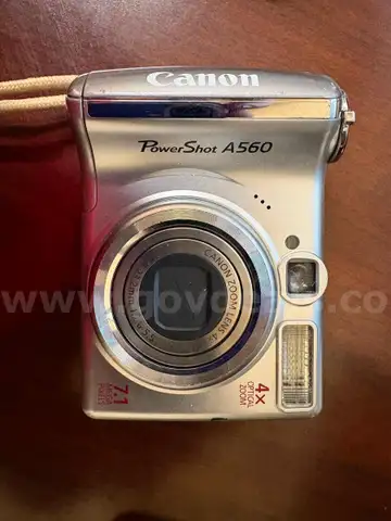 Canon PowerShot A560 Camera