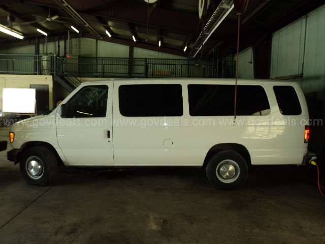 2004 ford best sale passenger van