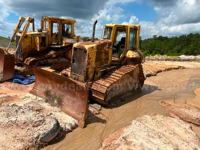 Caterpilar D6N  Bulldozer