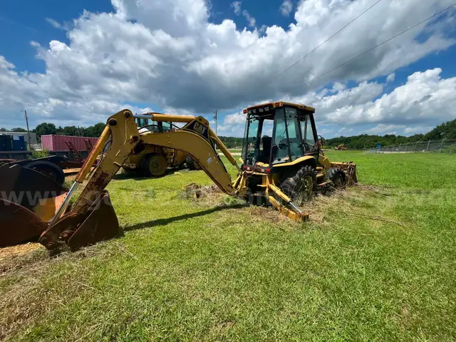 Caterpillar 420D Backhoe
