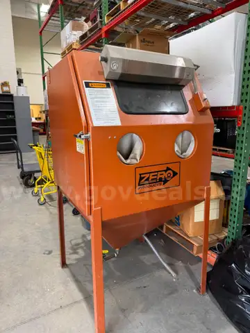Wet / Dry Sand Blast Cabinet
