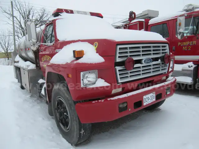 1987 Ford F800 Tanker