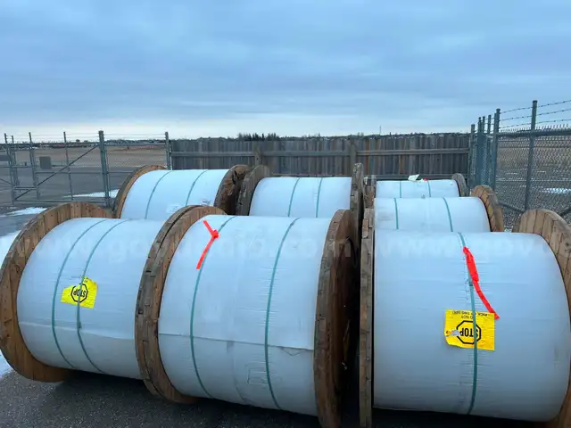 Lot of 8 Reels of Fibre Optic Cable (Part# 016000)