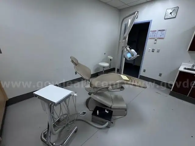 8 Dental Chairs