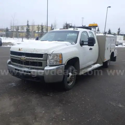 2007 Chevrolet Silverado 3500HD 4WD Pickup Truck - with Service Body