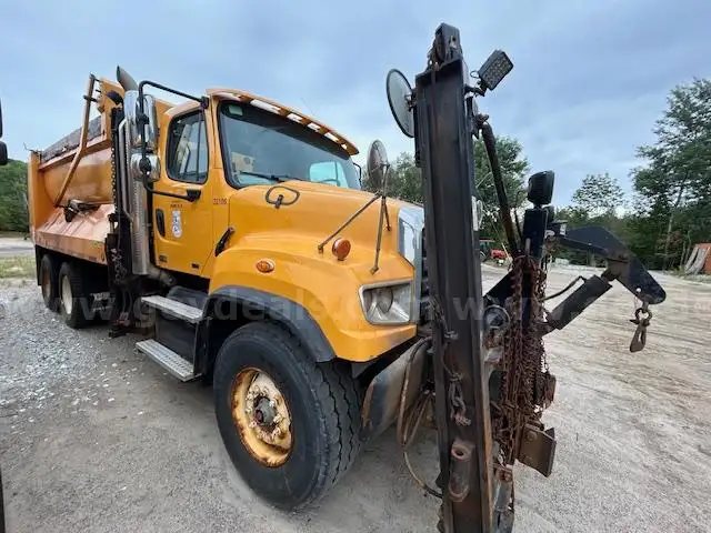 2015 Freightliner 114SD