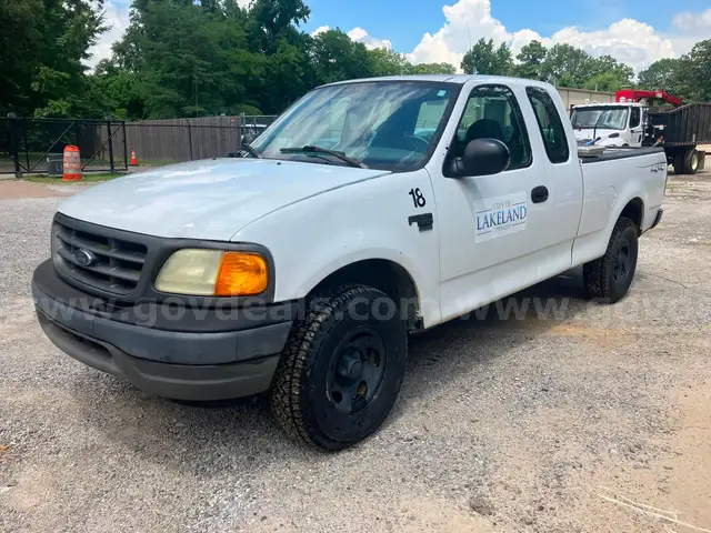 2004 Ford F-150 Heritage XL SuperCab 4WD