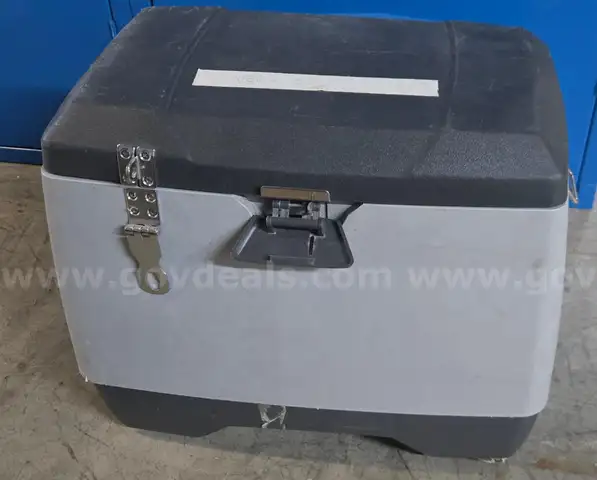 Electric Cooler/Warmer 12 Volt