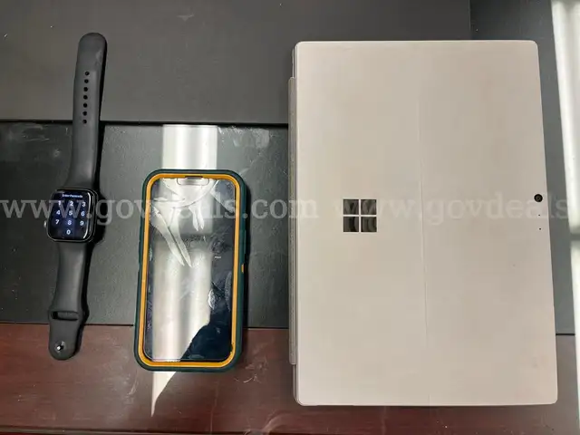 iPhone 13, 128 GB 2017 Microsoft Surface Pro, Apple Watch Series 6