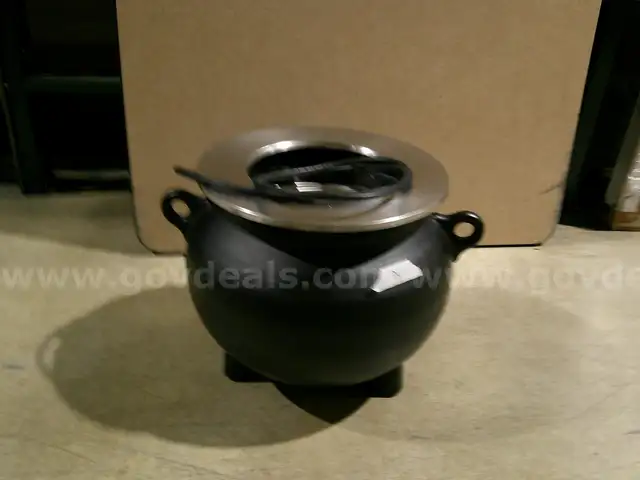 Large Hot Kettle - A