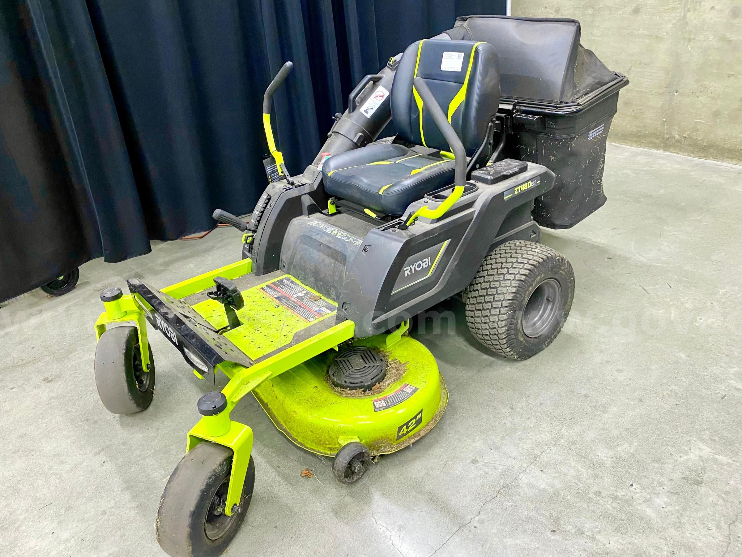 Electric Zero Turn Mower Ryobi ZT480ex 380 31 GovDeals