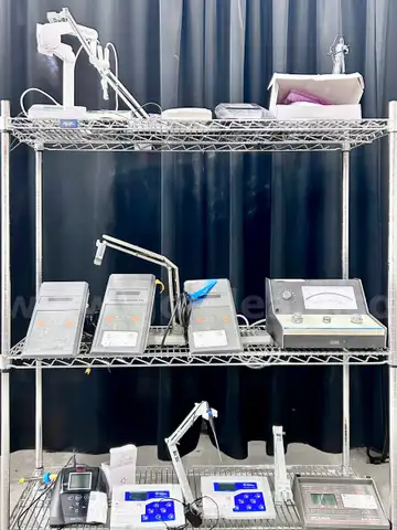 Lot of pH Meters (404-22)