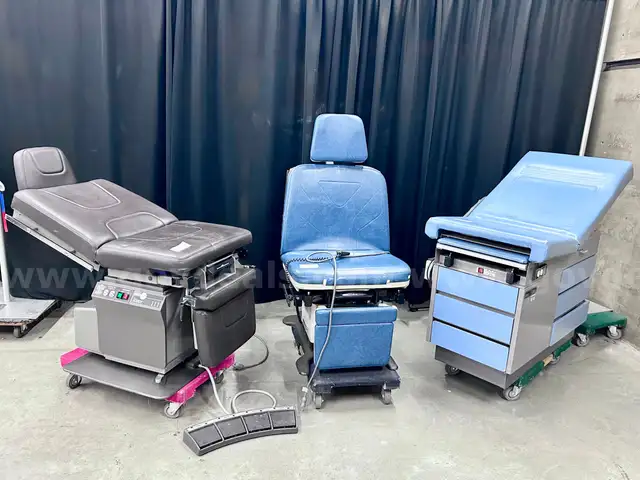 Lot of 3 Ritter Midmark Exam Chairs (404-31)
