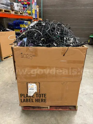 Gaylord of Wires, Cords and Cables, Gross Weight 1028 lbs (404-40)