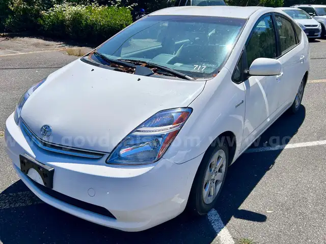 Hybrid Car: 2007 Toyota Prius 4-Door Liftback, 20K Mi. (404-57, Veh 717)
