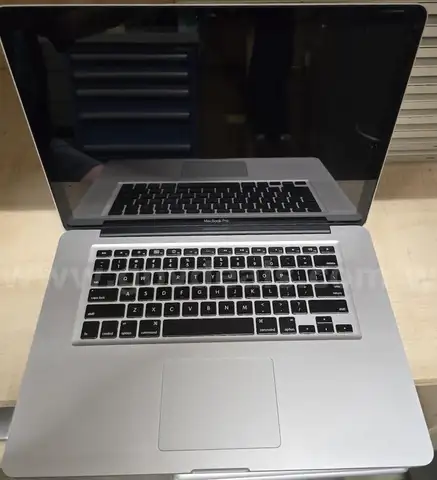 Lot of 17 Laptops: Apple MacBook Pro A1286 (Hard Drives Removed) (407-11)