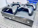 Lot of VR and Video Gaming Equipment (410-56)
