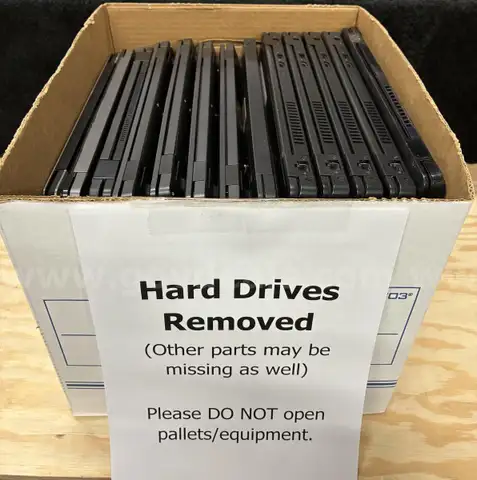 Lot of 13 Laptops: iSeries Dell (Hard Drives Removed) (414-20)