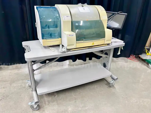 Nucleic acid extraction system: BIOMERIEUX NucliSens easyMAG (413-82)