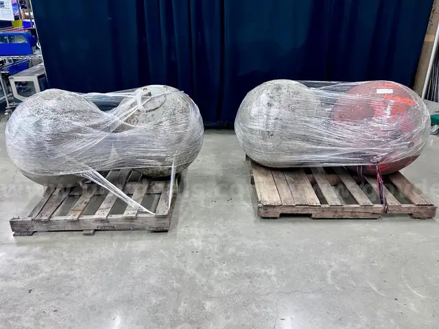 Lot of 4 Metal Buoys (416-3)