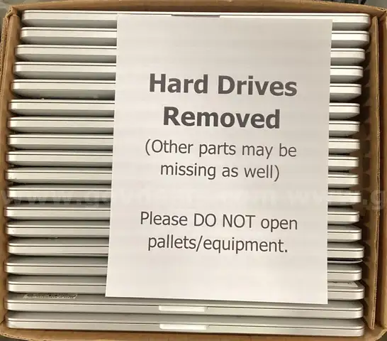 Lot of 18 Laptops: Apple MacBook Pro A1398 (Hard Drives Removed) (414-37)