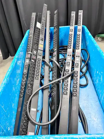 Lot of 7 APC Switched Rack PDUs (416-26)