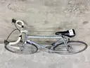 Vintage Schwinn Road Bike (416-37)