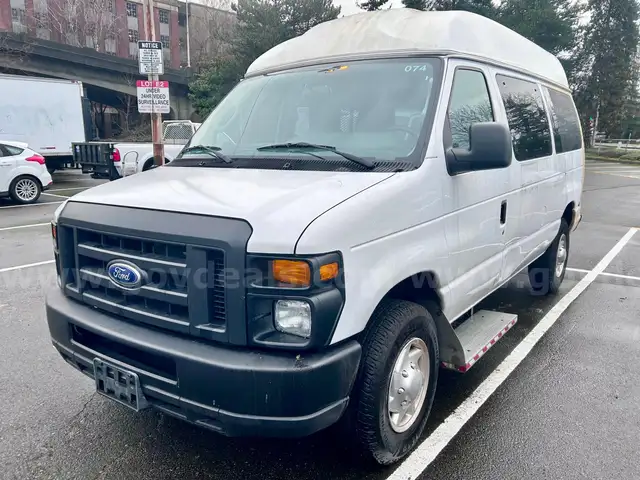 Mobility Van: 2014 Ford Econoline E-250, 33K Mi. - For Parts or Repair (417-7, Veh 074)