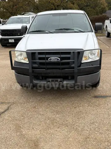 2005 Ford F-150 XL 2WD