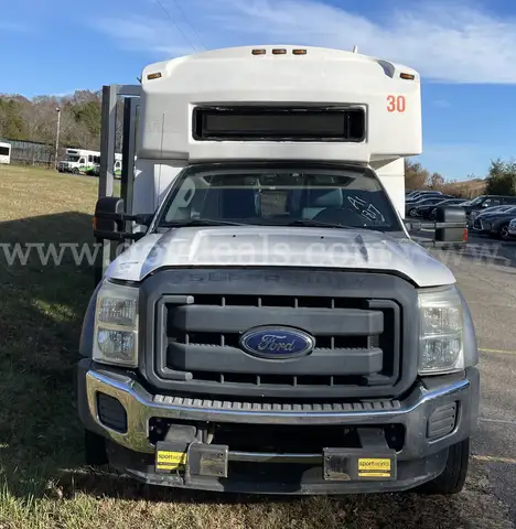 2015 Ford F-550 Conversion Bus