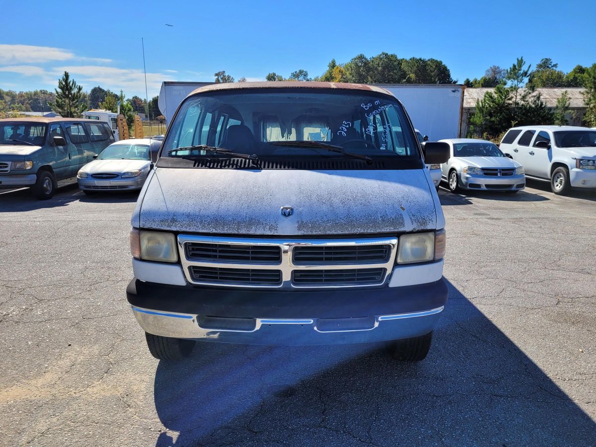 1997 Dodge Ram Wagon B3500 4-DR, 5.2L V8 | GovDeals