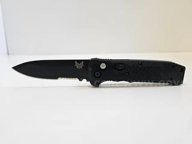 Benchmade 4400 Casbah