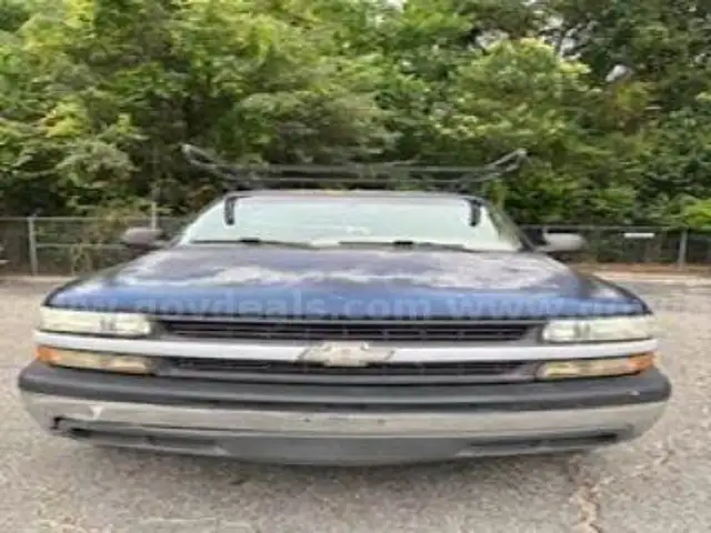 2000 Chevrolet Silverado 2500 Reg. Cab 2WD