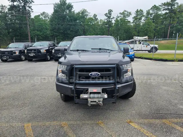 2017 Ford F-150 XL SuperCrew 5.5-ft. Bed 4WD 4-DR, 5.0L V8