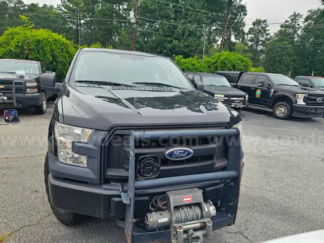 2017 Ford F-150 CREW CAB Short box 4WD 4-DR, 5.0L V8