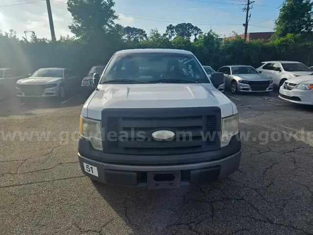 2009 Ford F-150 XL 2WD 2-DR, 4.6L V8