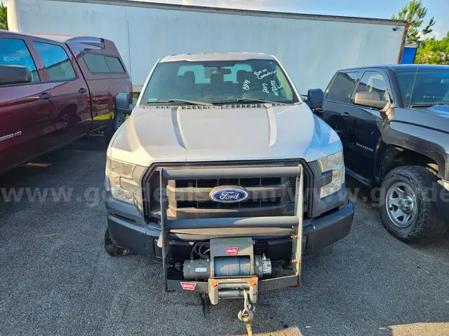 2017 Ford F-150 XL SuperCrew 5.5-ft. Bed 4WD 4-DR, 5.0L V8