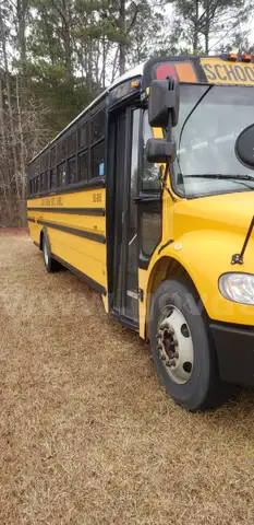 2008 Freightliner B2