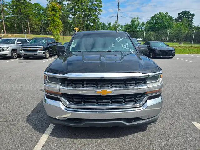 2017 Chevrolet Silverado 1500 LT Crew Cab 4WD 4-DR, 5.3L V8